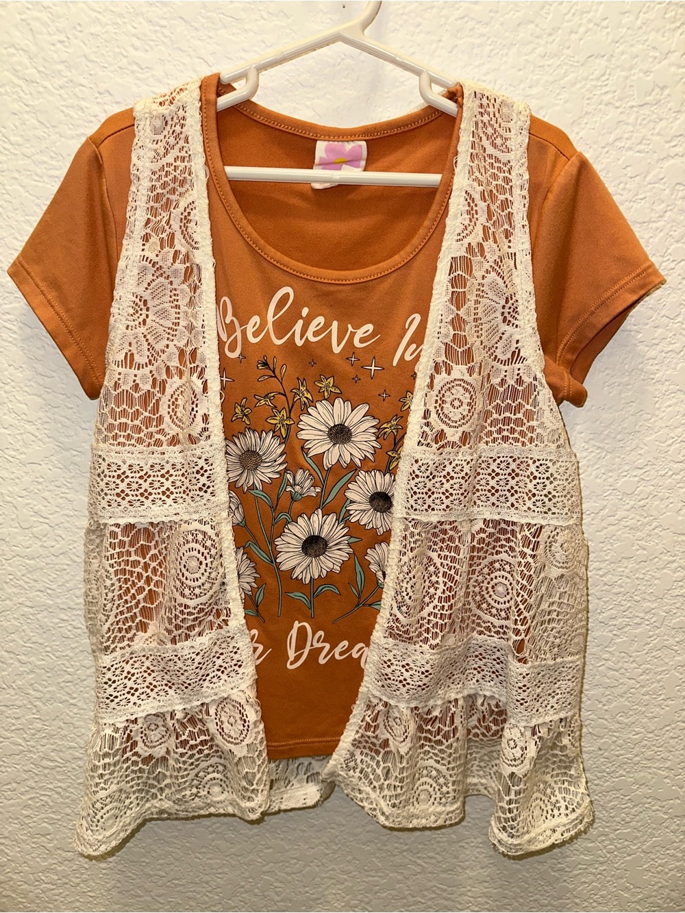 Belle Du Jour Girls M Daisy Graphic Top Lace Vest Overlay